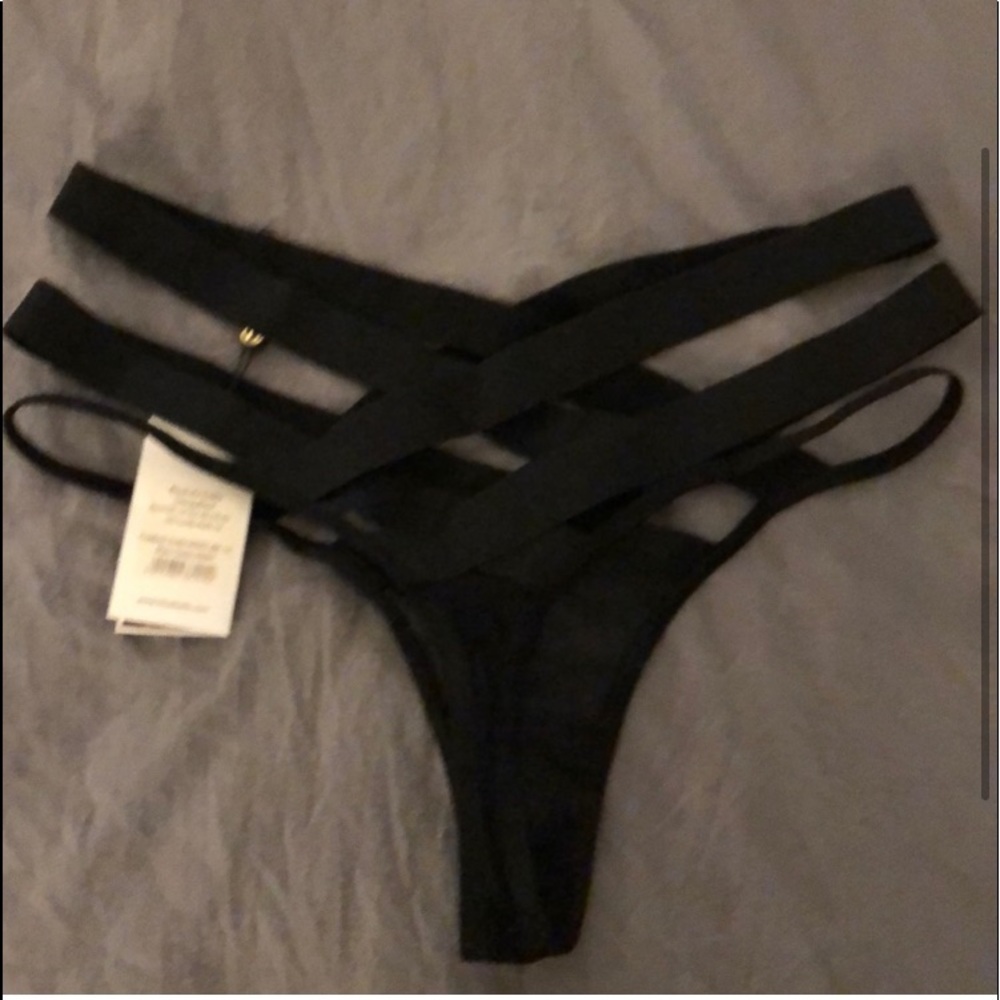 Strappy panty